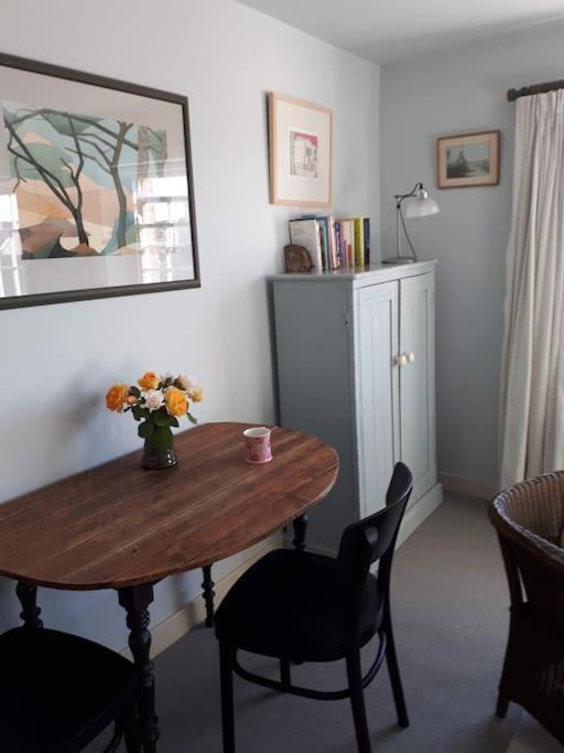 브리드포트 No. 27'S Self-Catering Flat For A Memorable Break. 아파트 외부 사진